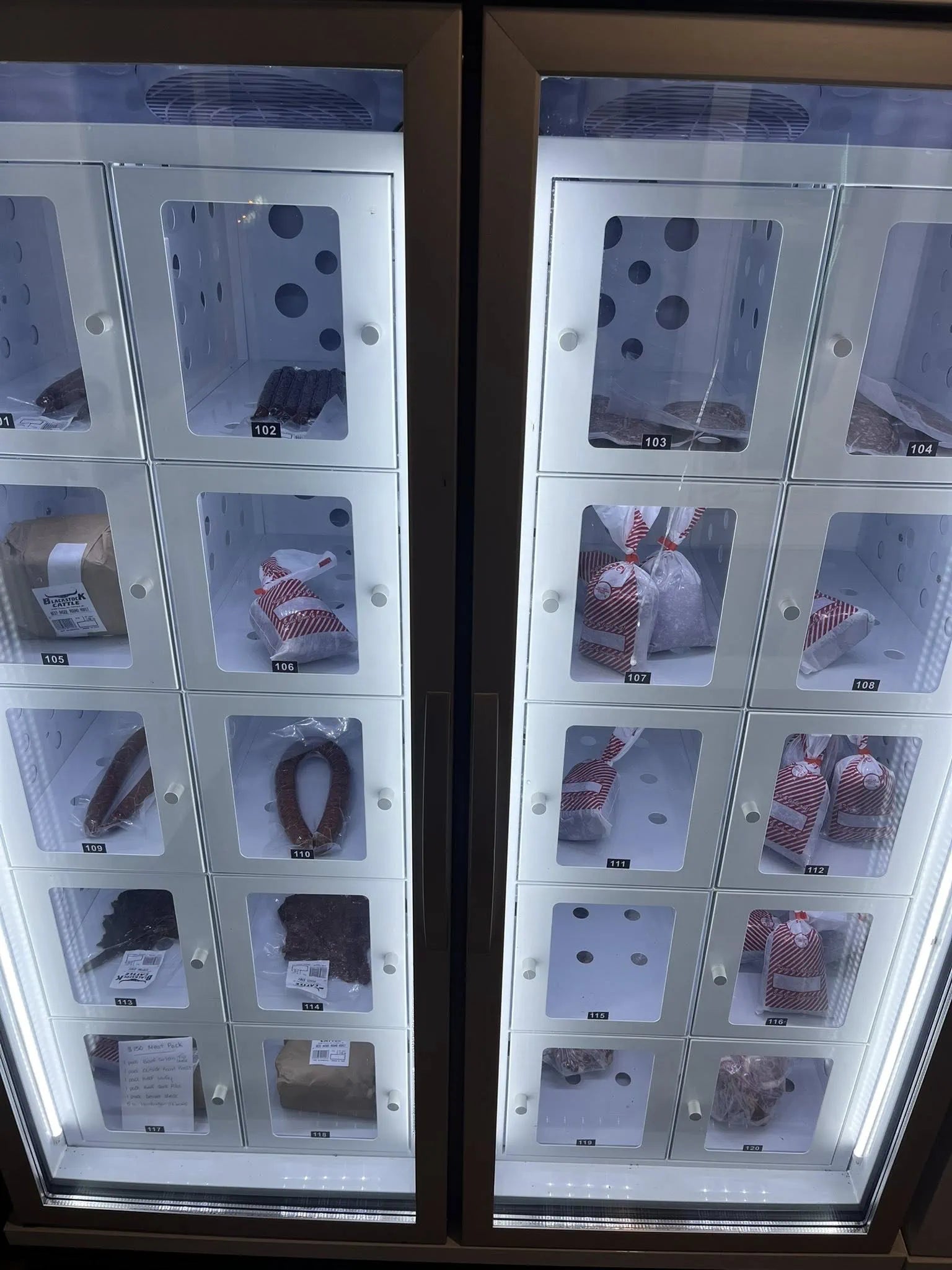 A Farm Vending Machine Works Like a Small Farm Shop in Canada