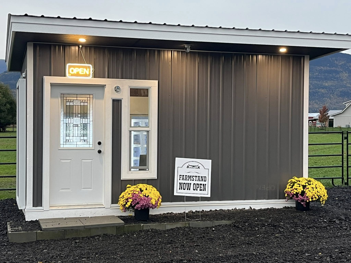 A Farm Vending Machine Works Like a Small Farm Shop